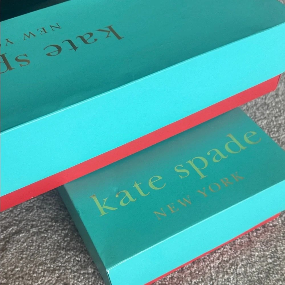Kate Spade Turquoise Boxes with Gold Accents ♠️